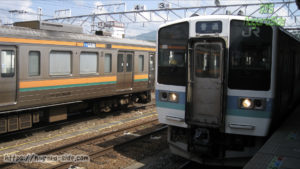 中津川駅に乗り入れるJR東日本211系