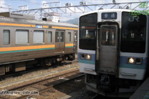 中津川駅に乗り入れるJR東日本211系