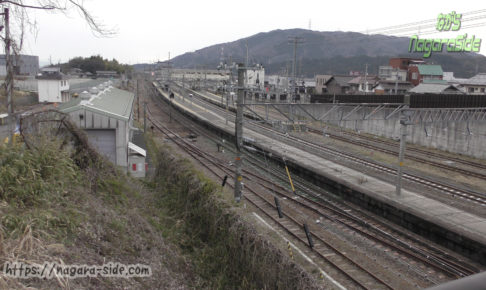跨線橋から望む関ヶ原駅