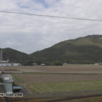 東海道新幹線から観音寺城を望む