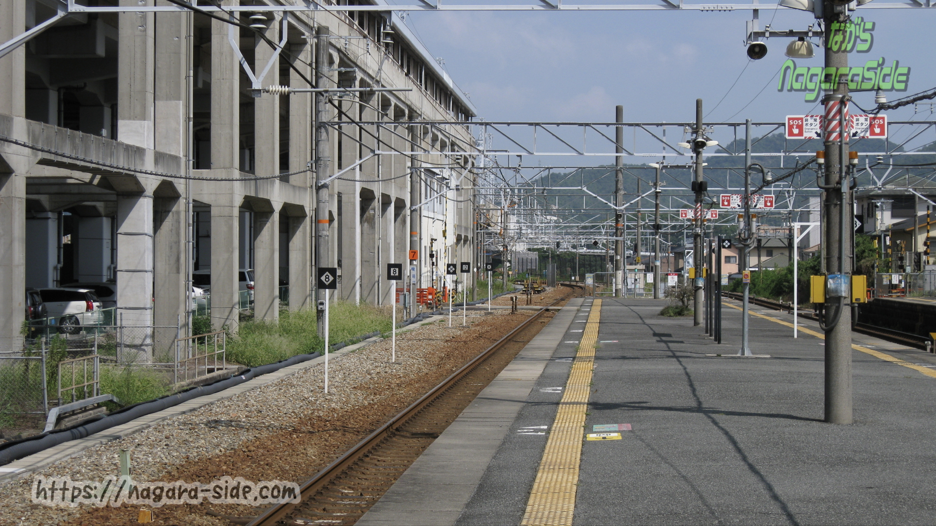 相生駅在来線ホームと3番線