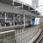東京駅23番線に入線するE7系