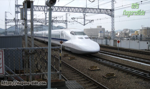 姫路駅を通過する700系新幹線のぞみ運用