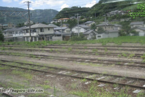 辰野駅の留置線と貨物線