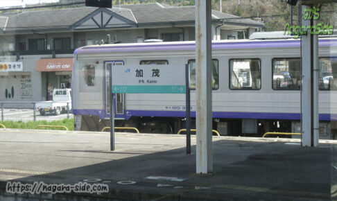大和路線と関西線の乗継駅、加茂駅