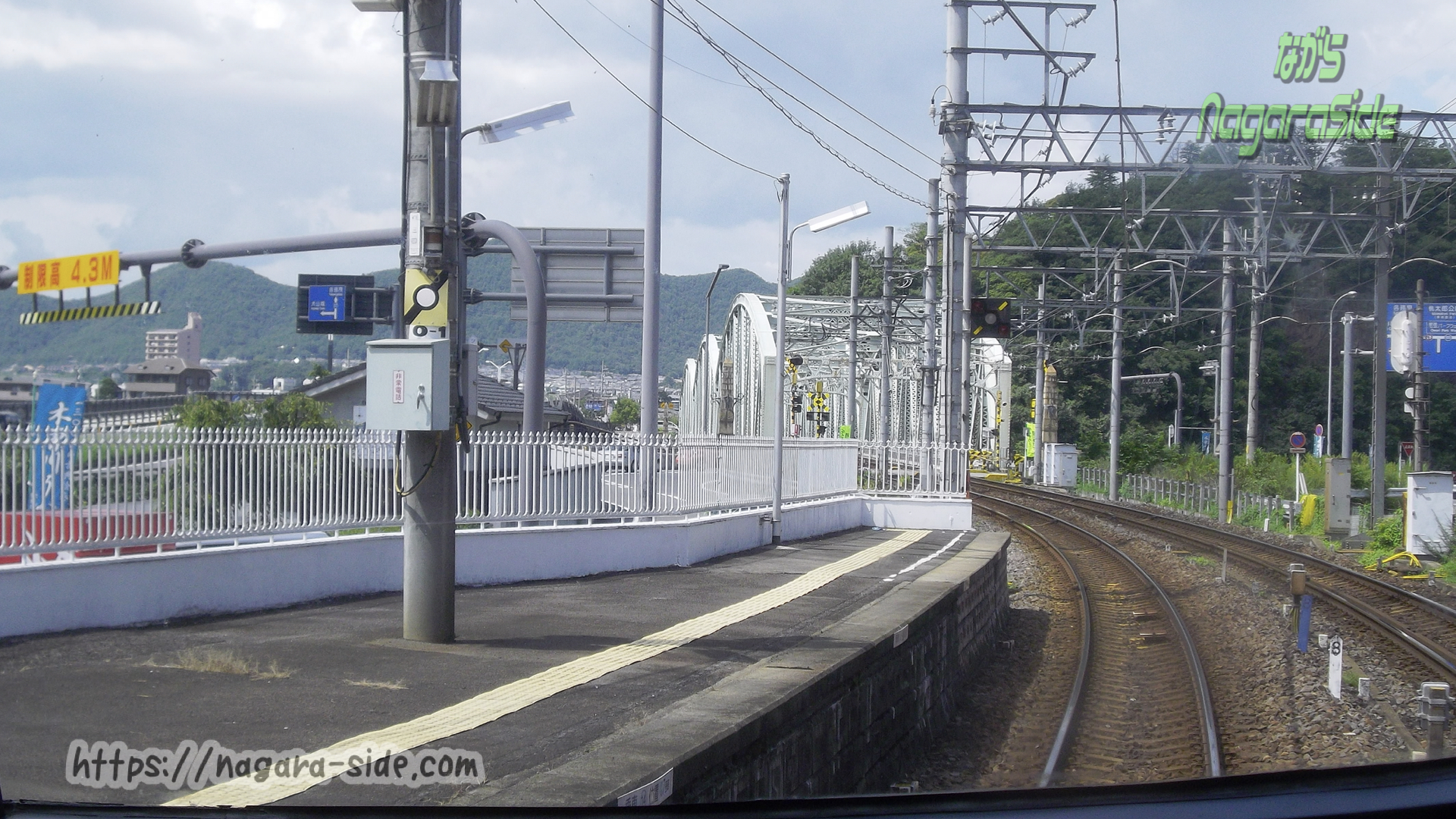 犬山遊園駅から望む犬山橋