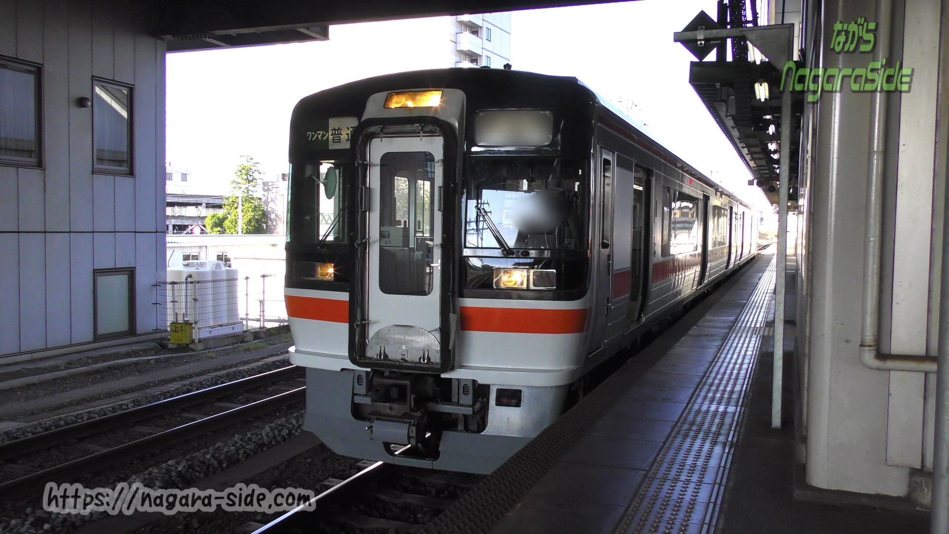 美濃太田駅で待機するキハ75形3400番台