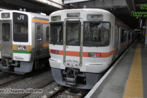 豊橋駅で折り返す飯田線の列車