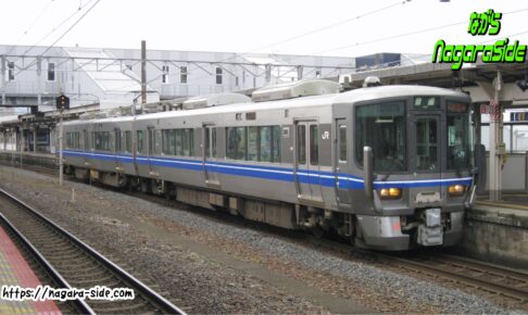 敦賀で折り返す北陸本線521系